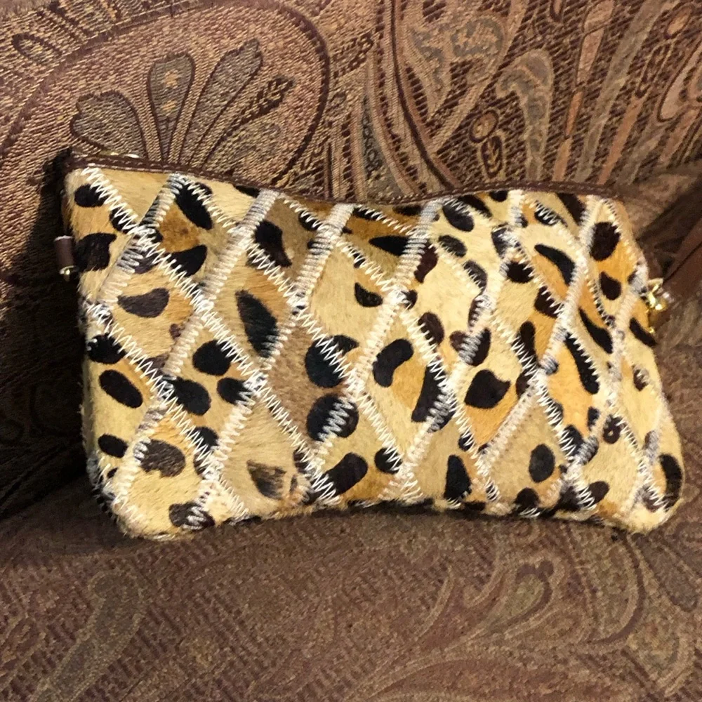 Leopard-Print Wristlet Clutch in Brown and Black